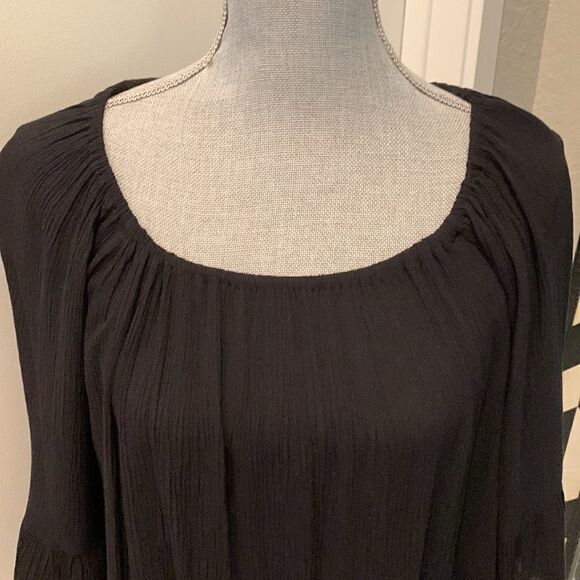 New Look Black Top - Picture 2 of 10